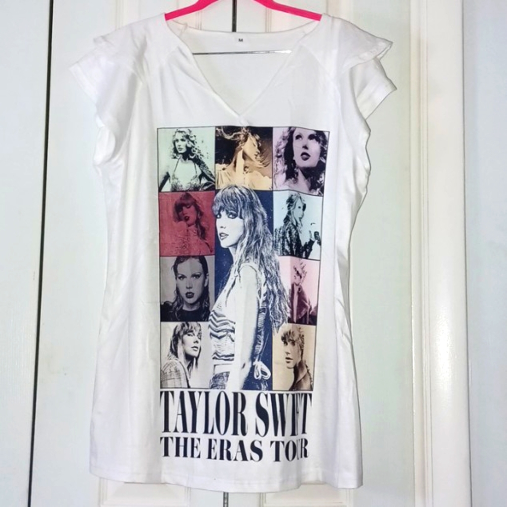 *NWOT* Taylor Swift Eras Tour Nightshirt/T-shirt Sz Medium